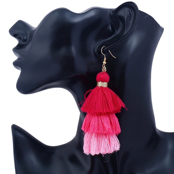💋❌SOLD💋❌🎉Bohemian tassel earrings 🎉 - Picture 3 of 4
